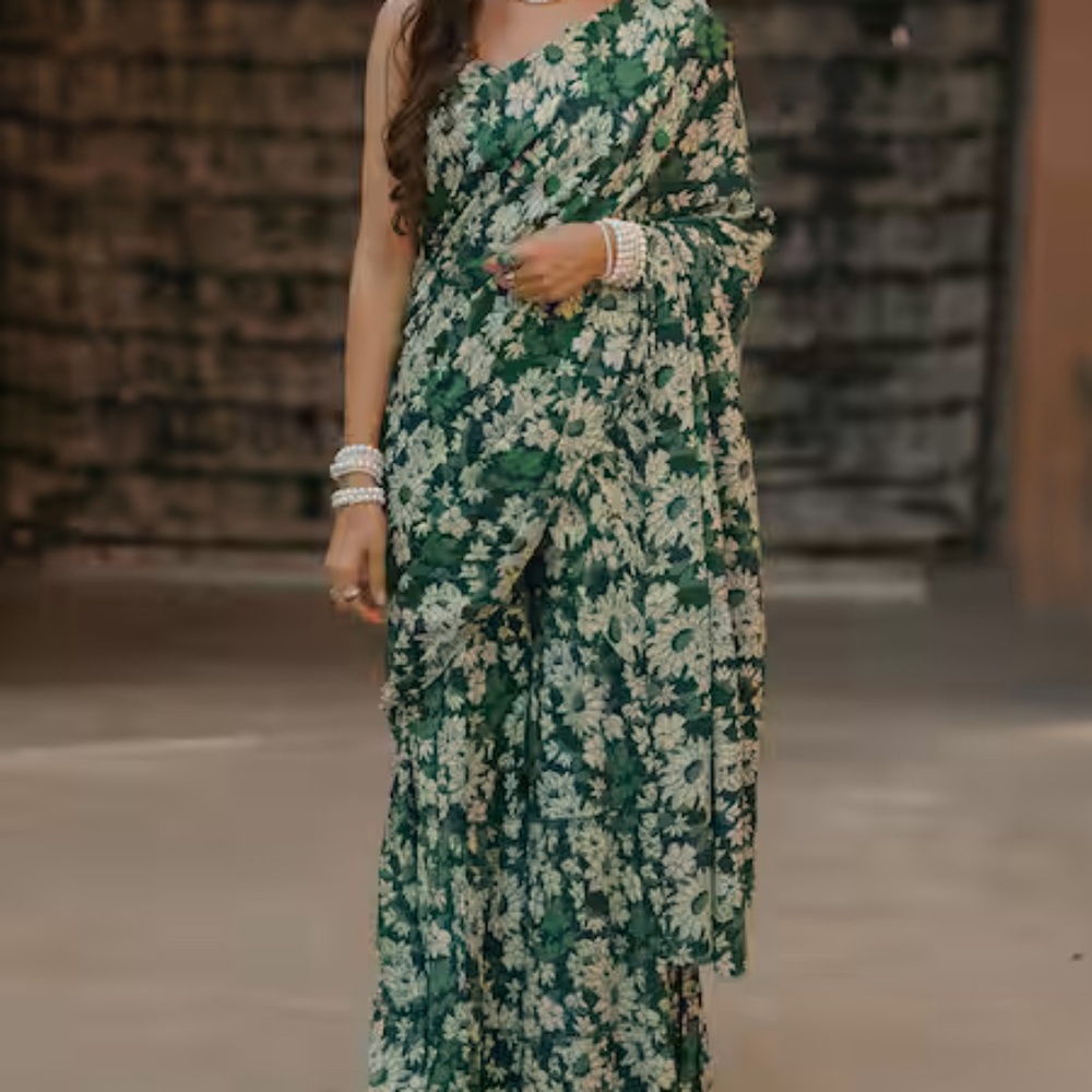 Baaro Masi Pre-Draped Saree Set